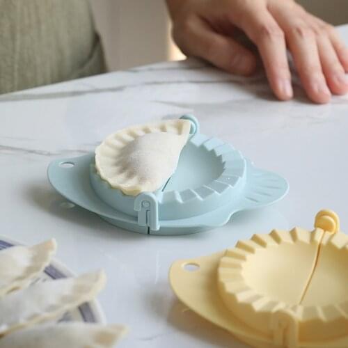 New DIY Dumplings Maker Tool Wheat Straw Jiaozi Pierogi Mold Dumpling Mold Clips Baking Molds Pastry Kitchen Accessories