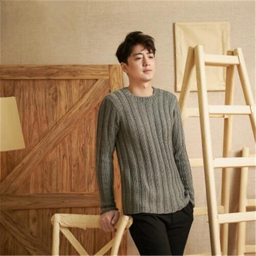 100% hand made pure wool Oneck knit men fashon solid H-straight slim thick short pullover sweater one&over size