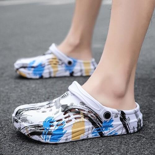 Summer Men Slippers Graffiti Outdoor Clogs Garden Shoes Beach Sandals Quick Dry Flip Flops Indoor Home Slides Bathroom Slippers