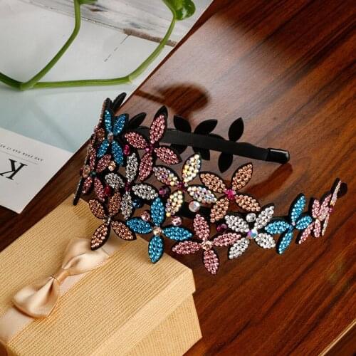 Korean Style Nostalgic Design Flower Rhinestone Retro Girl New Non-slip Headband Headdress for Women Fashion Hair Accessories