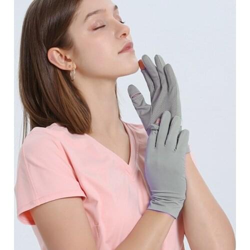 40GC Women Men Summer Ice Silk Cooling Short Gloves Outdoor Cycling Driving Solid Color Touch Screen Cutout Finger UPF50 UV