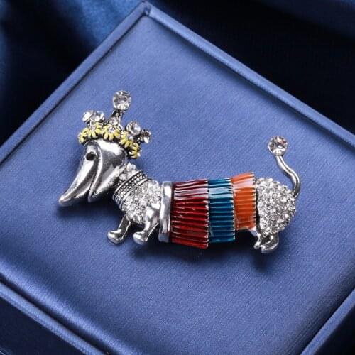 Fashion Creative Dog Brooch Personality Animal Simple Clothing Coat Accessories Wholesale