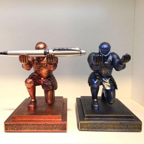 Knight Pen Holder Executive Soldier Figurine Pencil Stand for Office Accessories Pen Stand Desk Organizer Pencil Holder