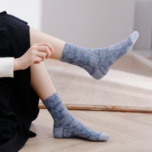 5 Pairs Autumn Floral Cute Printed Striped Cotton Women Crew Socks Happy Christmas Gift Fashion Comfortable Sport Ladies Sox