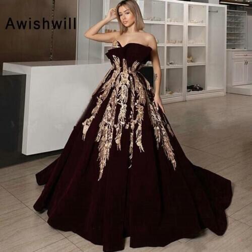 Gorgeous Burgundy Evening Dress Velet Strapless A Line Prom Dresses Arabic Gold Lace Applique Dubai Formal Party Gowns
