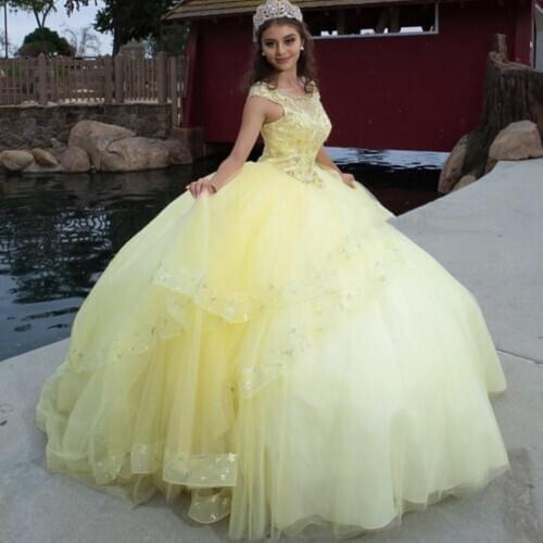 Light Yellow Quinceanera Dress 2021 Ball O-Neck Appliques Sequins Tulle Party Princess Sweet 16 Gown Vestidos De 15 Años
