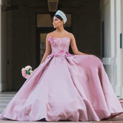 Pink Strapless Ball Gown Quinceanera Dresses With Handmade Flowers Beading Sleeveless Sweet 16 Dress Prom Party Dress