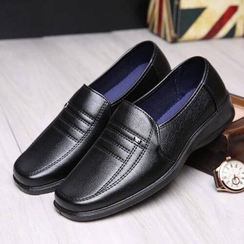 Black waterproof non-slip shoes autumn casual men dress shoes men zapatos de hombre leather sneakers Summer shoes hjm7