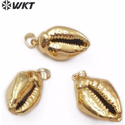 WT-JP114 Native Sea Shell Pendant Cowrie Shell with Full Gold Dip Random Size Ladies Party Jewelry for Necklace Earrings Making