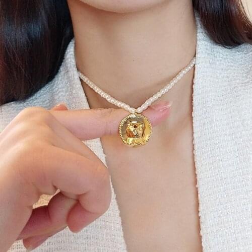 Brass With 18K Retro Natural Pearl Cat Layered Chain Choker Necklace Women Jewelry Runway Party Gown Japan Korean