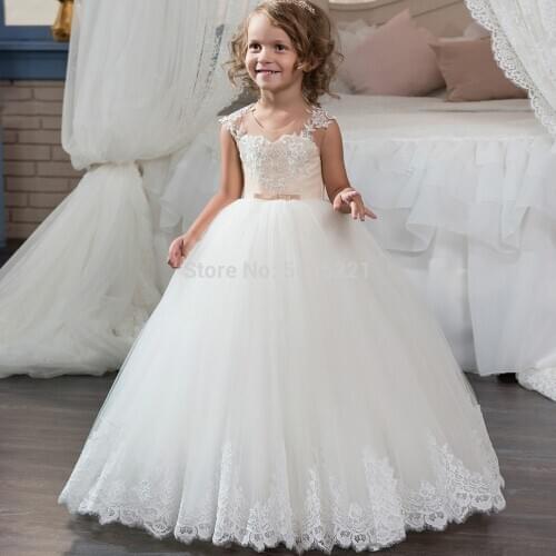 New First Communion Dresses for Girls Champagne Lace Up Sleeveless Ball Gown Appliques Flower Girl Dresses for Weddings Hot