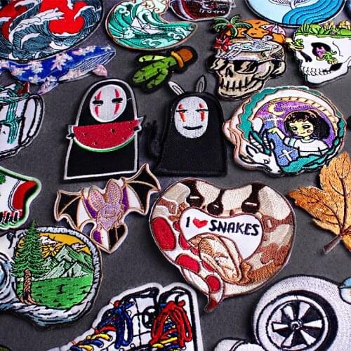 Japan Anime Slenderman Patches Iron on Clothing Accessories Applique Embroidered Patches For Clothing Sew Patch Heat-Adhesive