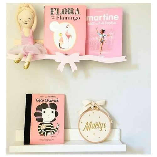 Nordic Ins Wood Wall Shelves Wall-mounted Racks Swan Shelf Store Display Stand Sundries Holder Childrens Room Decoration Hook