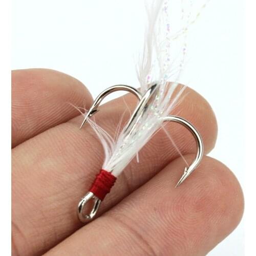5pcs 4#6#Tied hair three anchor hook red hair or white hair hook fishing gear Feather Fly Lure Bait Fishhooks Three Anchor