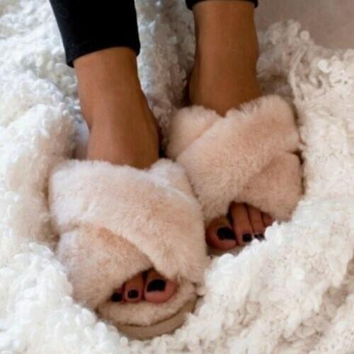 HOT Winter Women House Slippers Warm Faux Fur Fashion Shoes Woman Slip on Flats Designer Ladies Furry Slippers Female Slides