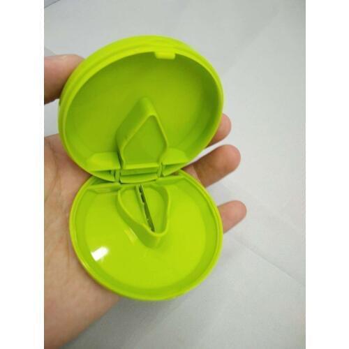 Pill cutter Circular Cut Doser Tablet Splitter Fixed Pill Grinder Accurate High Quality Kit Taglierina Pillole Pills Case