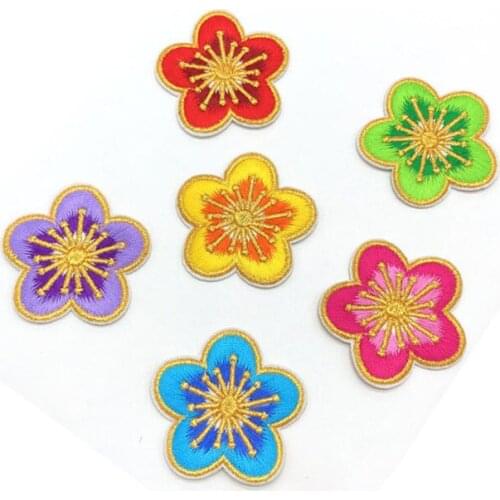 1PC 5cm plum embroidery cloth down patches, sweater coats, decorative flower breast marking subsidy DIY clothing decoration