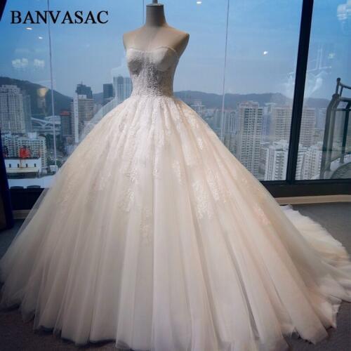 BANVASAC Real Photos 2018 Ball Gown Strapless Plus Size Embroidery Wedding Dresses Lace Appliques Court Train Bridal Dresses