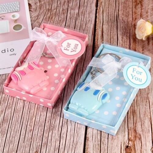 Cute Baby Clothes Keychain Resin Key Ring Baby Shower Favors Party Favors Baptism Christening Decorations WB572