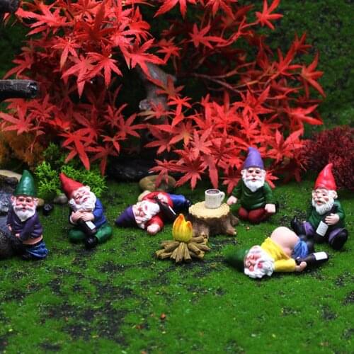 Mini Drunk Gnomes Resin Moss Micro Landscape Decoration Fairy Miniature Garden Dwarf Bonfire Ornaments Flower Pot Accessories