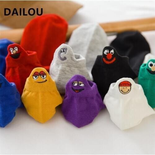 Size 35-42 Kawaii couple socks funny comical smile boat socks cotton embroidery label candy color individuality men women socks