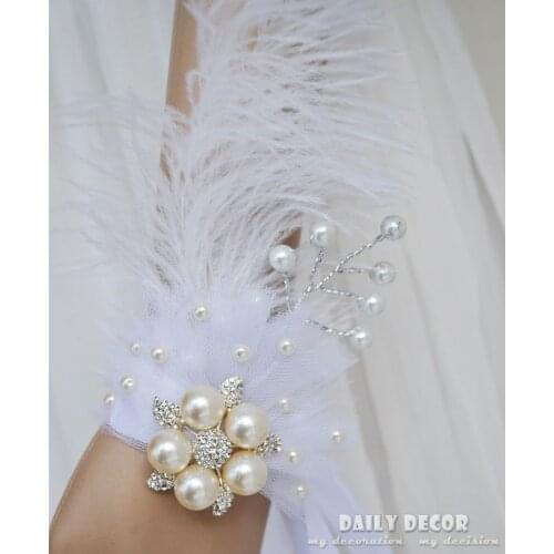 Handmade white luxurious/extravagant beadwork feather wrist flower the bride wedding flowers noiva flor de Pulso Polso Fiore