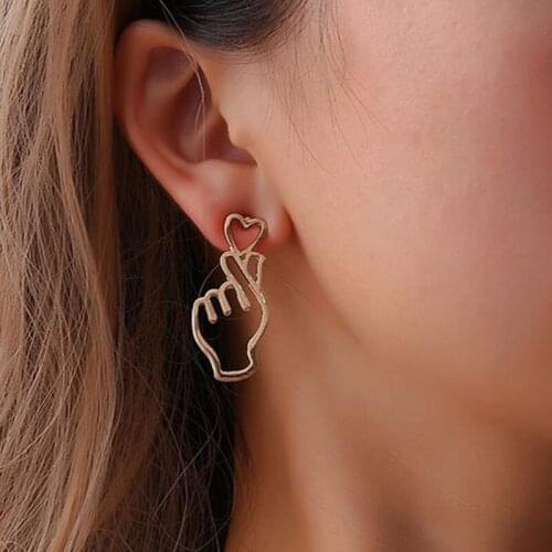 Trend earrings for women Stud piercing Jewelry Punk korean love hollow heart hand earrings ins peach heart earrings