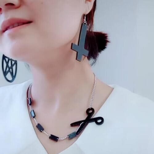 Club Cool Geometric New Black Scissors Collars Necklace Punk Hiphop Fashion Choker Necklaces for Women Party Jewelry Accessories