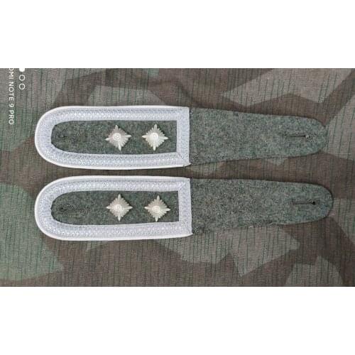 PAIR OF WWII German Heer later infantry Oberfeldwebel shoulder boards