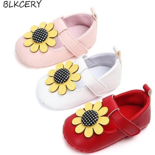 Baby Girl Shoes Newborn Soft Sole Moccasins Moccs Shoes Infant Footwear Toddler 1 Year Old First Walkers with Big Yellow Flowers