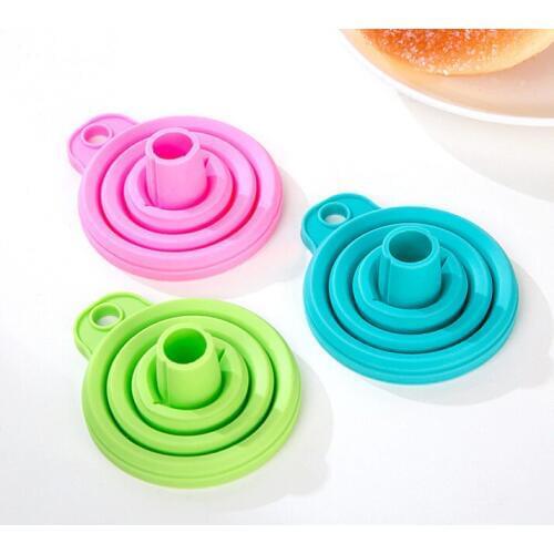 1PC Protable Silicone Foldable Funnel Collapsible Style Funnel Hopper Kitchen Cozinha Cooking Tools Gadgets Random Color OK 0956