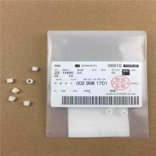 Hole Auto Fastener Clips for Mercedes Benz Car White Clip Plastic Vehicle Accessories 0029981701