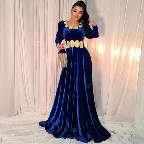 Middle East Arabic Dubai Prom Dresses A Line 2021Long Sleeves Velvet Gold Applique Kosovo Albanian Caftan Evening Party Gowns