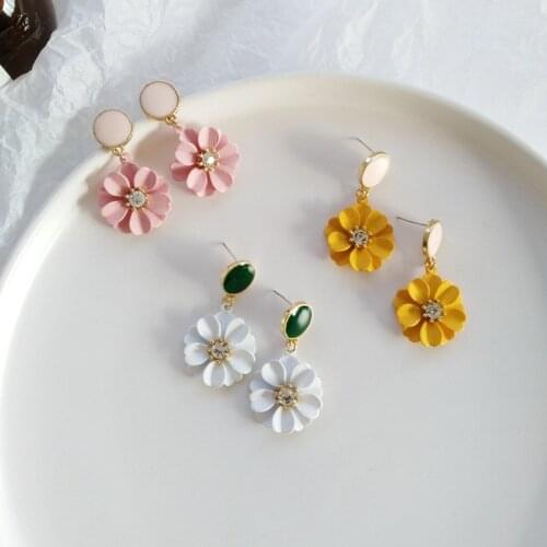 S925 needle Spring Summer Style Flower Earrings Hot Selling White Pink Yellow Coating Sweet Drop Earirngs For Women Jewelry Gift