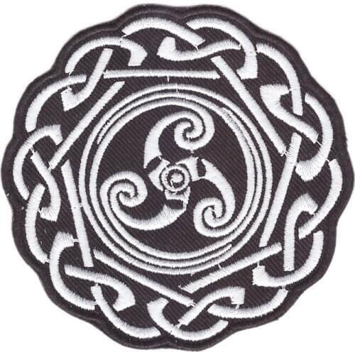 New product Celtic Knot round black/white Embroidered iron on patch