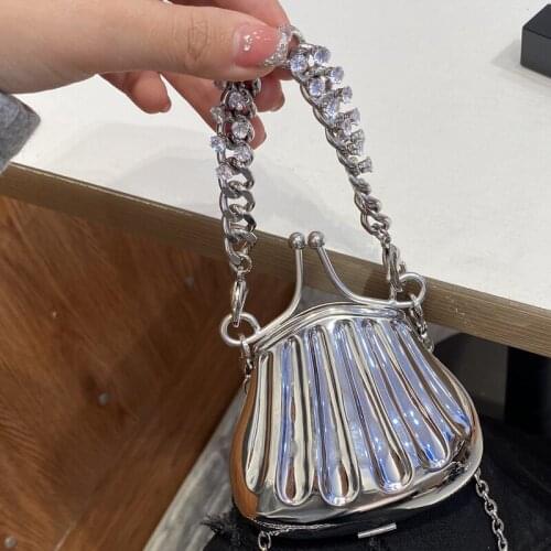 2021 Womens Small Shoulder Bag Fashion metal Clip Clutch Ladies Mini Purses and Handbag Soft Leather Design Crossbody Tote Bags