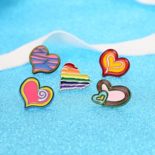 Cartoon Color Love Brooch Sweet And Cute Heart-shaped Metal Enamel Badge Men Women Couple Jewelry Christmas Gift Backpack Pin