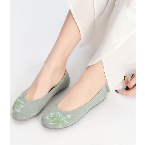 2021 Rubber Sole Old Beijing Cloth Shoes Mother Shoes National Soft Bottom Womens Shoes Work Shoes Breathable Embroidered Shoes