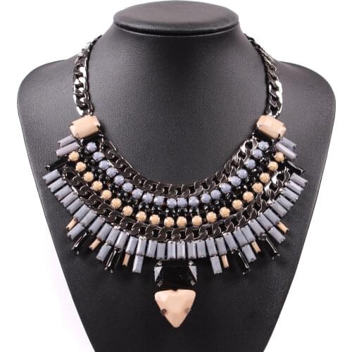 2021 Fashion New Design Black Chain Resin Big Pendant Chunky Statement Necklace for Women Choker Collar Jewelry Wholesale
