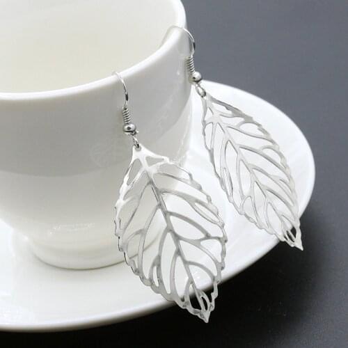 Richkeda Store New 2021 Trade Fashion Metal Leaves Dangle Earrings Simple Sen Metal Leaf Earrings Female Jewelry Accessories