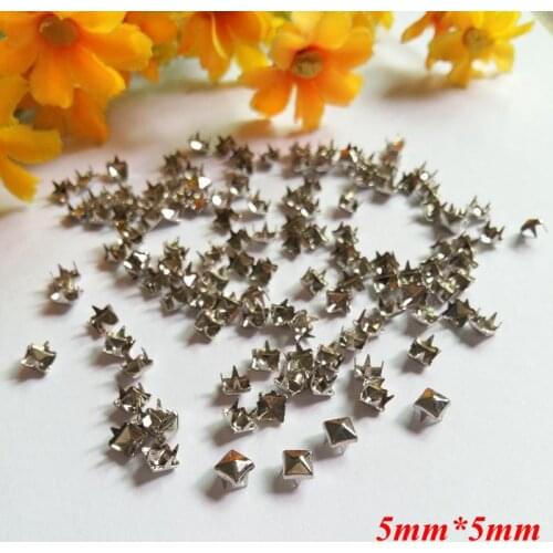300pcs/lot rivet 5*5MM Square Four claw metal studs and decoration Spikes for clothing Garment Rivets for Clothes