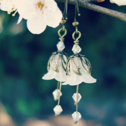 Woodland Earrings - Flower Earrings, Floral Earrings - White Earrings