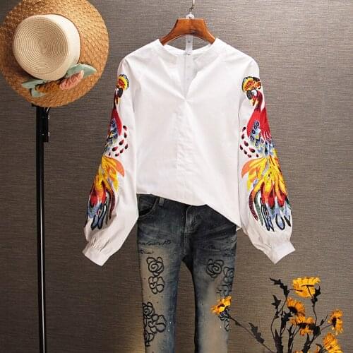 2021 Spring Embroidered Shirt Womens V-neck Pullover Lantern Sleeve Ethnic-Style Retro Ninth Sleeve Shirt Loose Casual Shirts