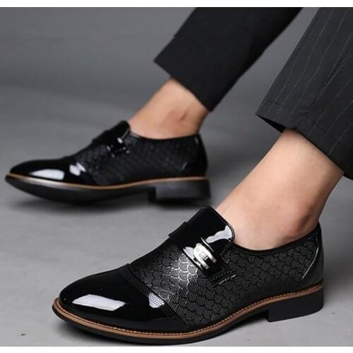 Mens shoes Leather Embossing Classic Fashion Luxury men shoes Wear-resistant Non slip Mans footwear Anti-slip Black RB183