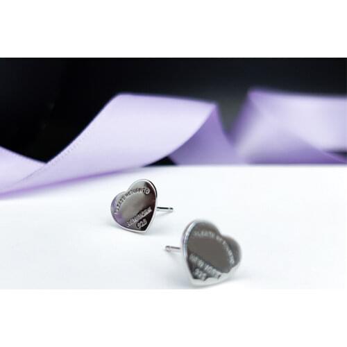 Shinetung Stud Earrings