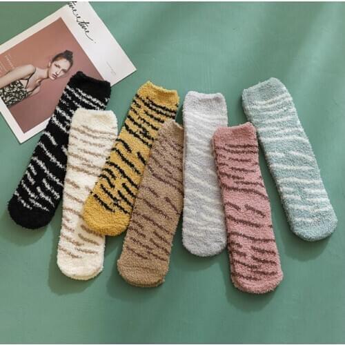 Yishine 3 Pairs Fashion Sexy Leopard Coral Fleece Thick Socks for Women High Quality Warm Sleeping Floor Sleep Socks