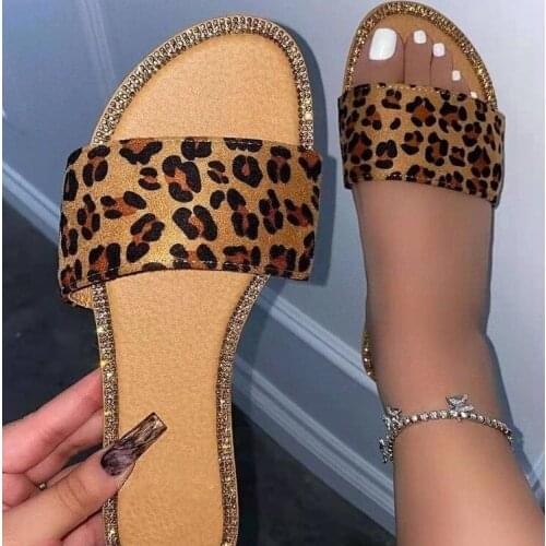 Women Slippers 2021 Spring Summer Sandals Leopard Print Rhinestone Single Layer Non-slip Beach Slippers Casual Durable Sandals
