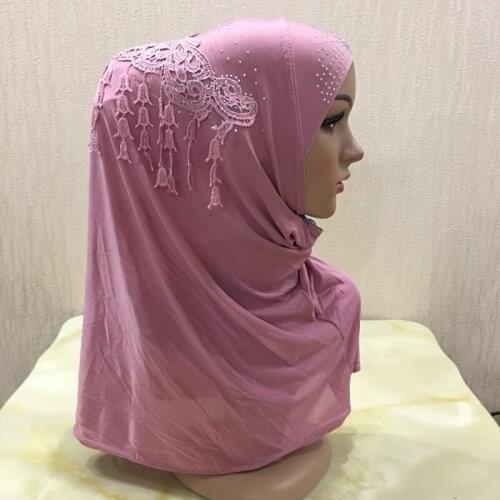 H1332 latest muslim one piece pull on hijab with lace on back islamic amira muslim scarf arabic headwrap