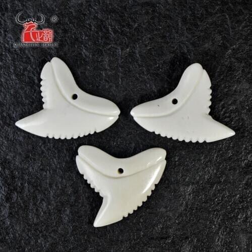 3PCSYak Handmade Carved Bone Shark teeth Pendant Hawaii Style Bone white Beads DIY Jewelry Accessory 28mmX30mm