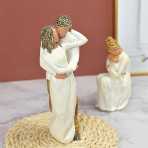 Figurine Love Family Happy Resin Statue Home Decor Mothers Day Birthday Wedding Family Ornament Gift Figurines Decor Accessorie
